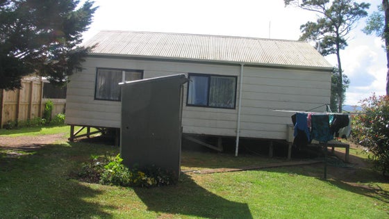2200405_2.jpg