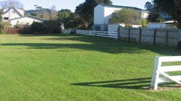 2200435_1.jpg
