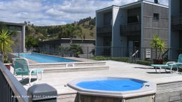 2200437_1.jpg