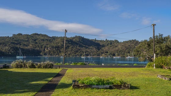 2200559_3.jpg