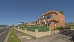 2200728_1.jpg