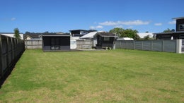 2200769_1.jpg