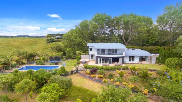 Residential Auction: 107 Plummer Point Road, Omokoroa, Tauranga ...