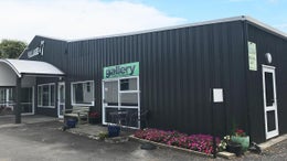 2303276_1.jpg