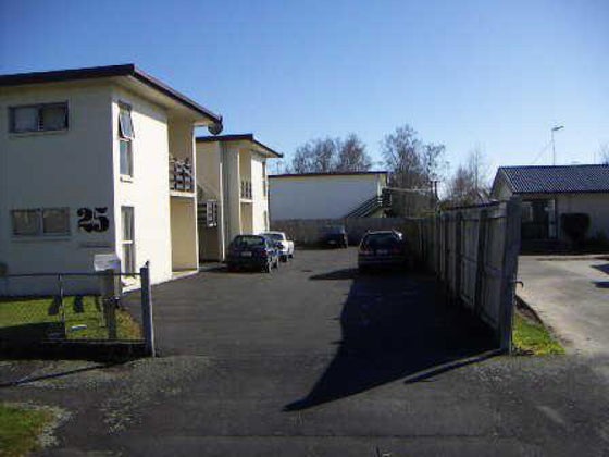 2330239_2.jpg