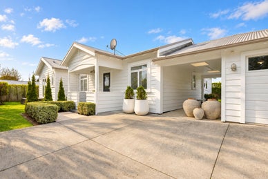 2351148_1.jpg