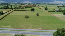 2400330_1.jpg