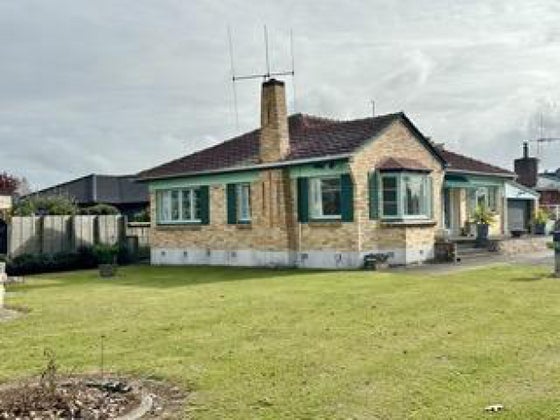 2431012_2.jpg