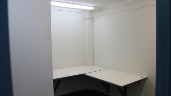 2451105_3.jpg