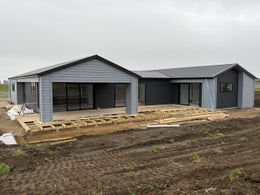 2451571_1.jpg