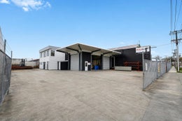 2451635_1.jpg