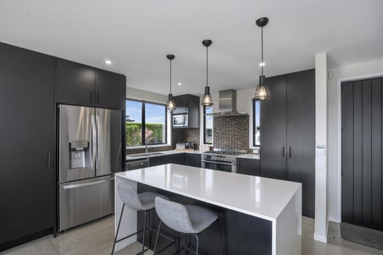 2505877_2.jpg