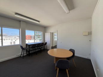 2506076_1.jpg