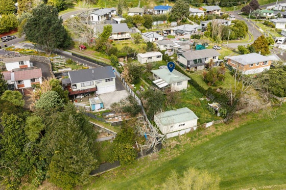 2551831_2.jpg