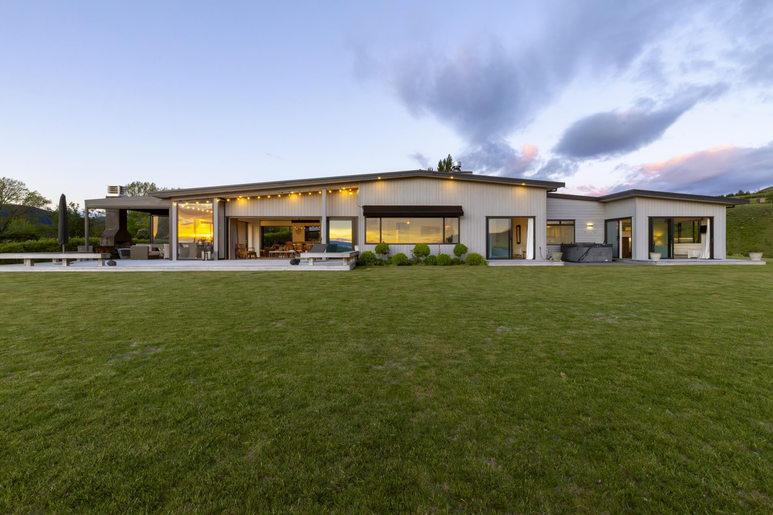 2/675 Whangamata Road, Kinloch photo