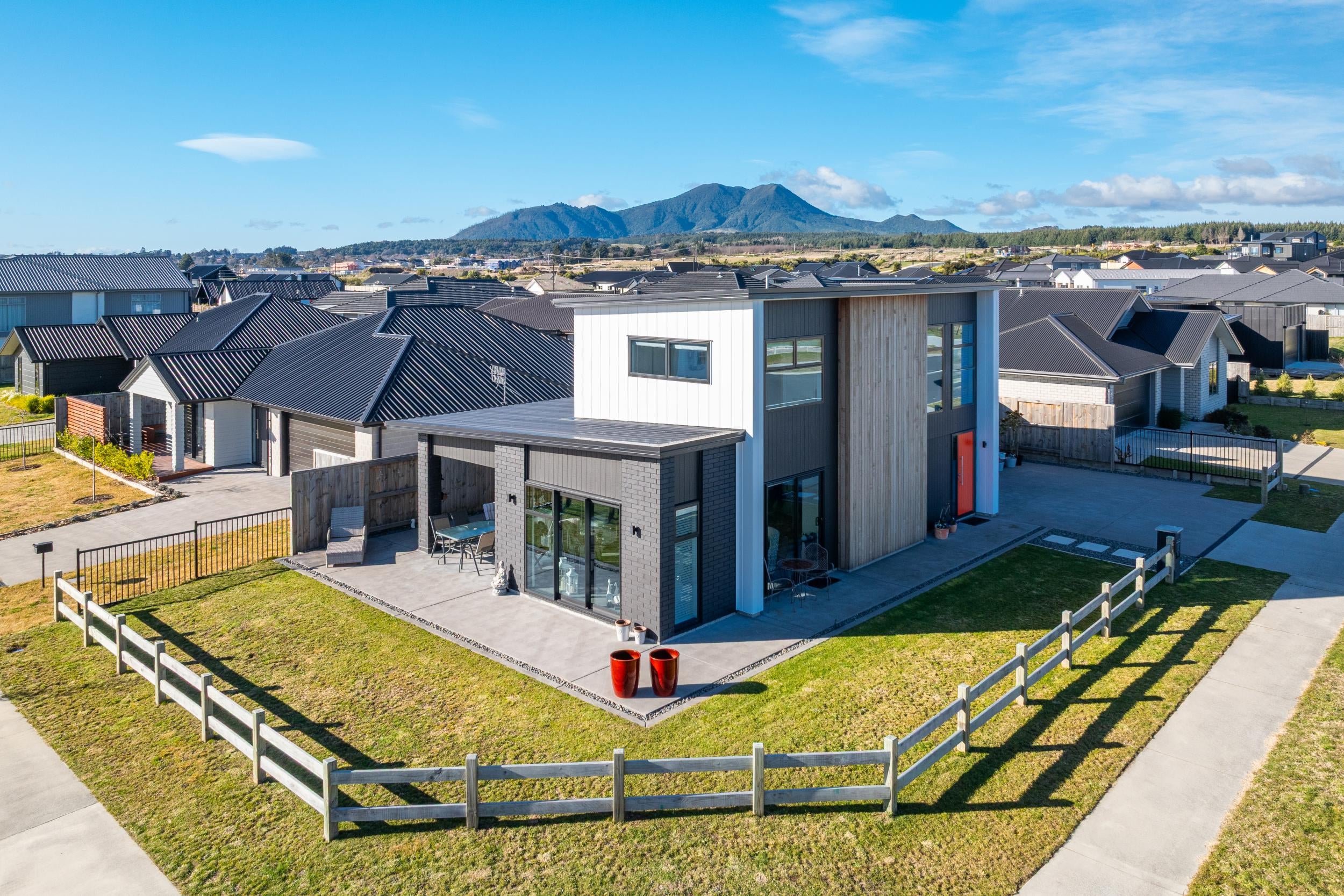 37 Maunganamu Drive, Wharewaka photo