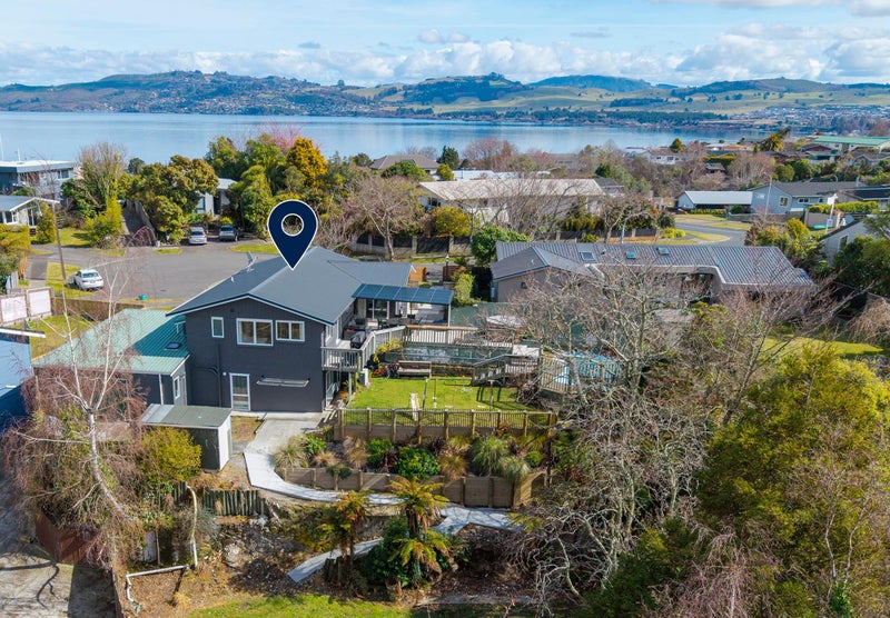 10 Armstrong Grove, Hilltop