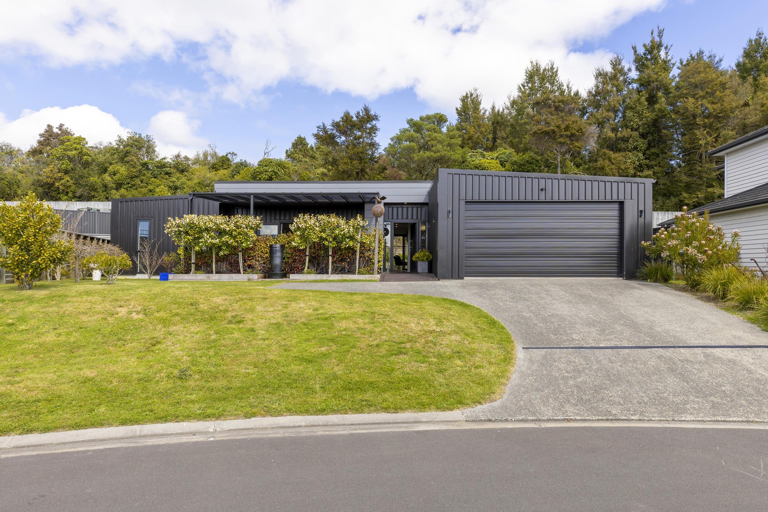 1 Azalea Lane, Waipahihi photo
