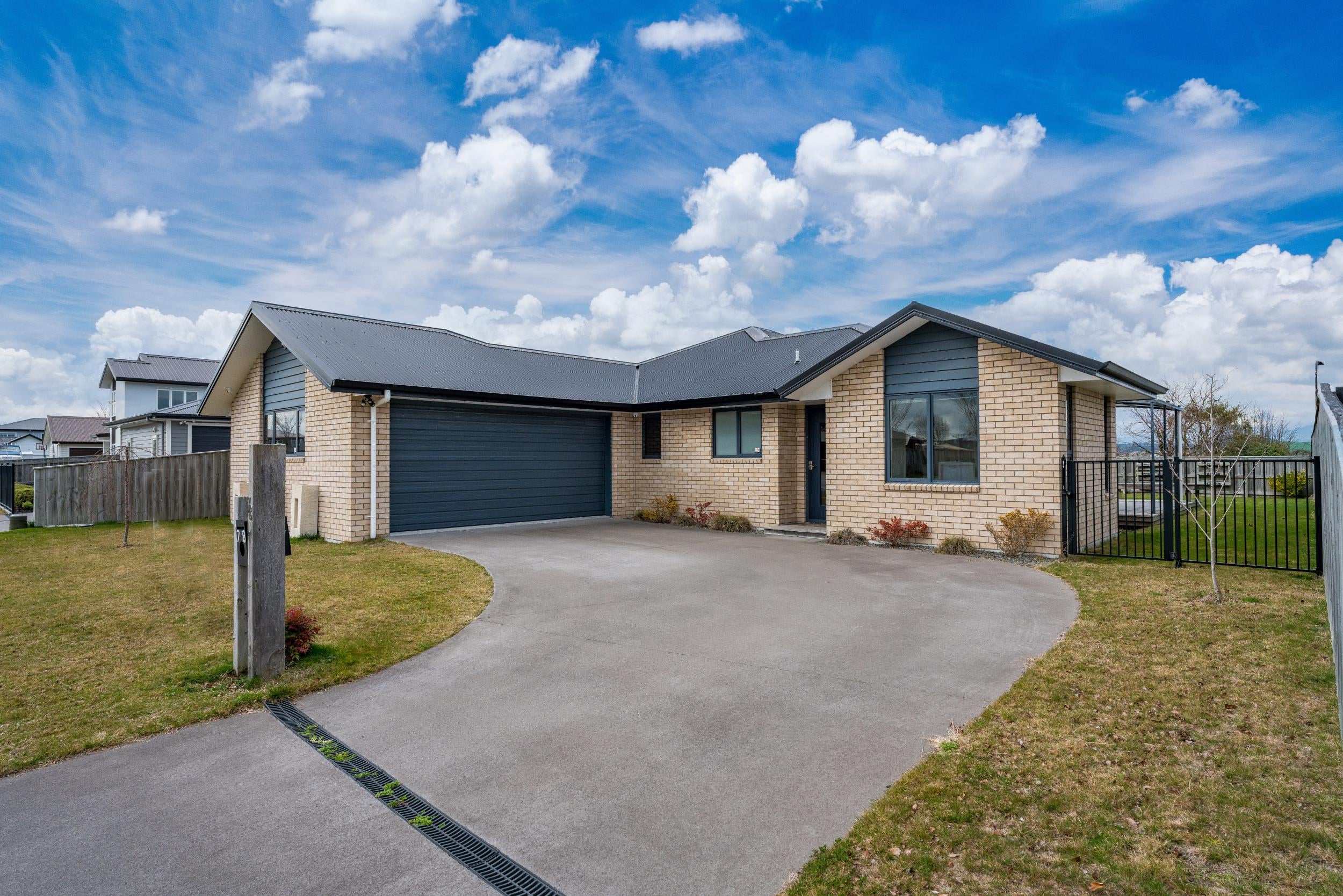 78 Huka Heights Drive, Rangatira Park photo