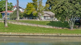 2751308_1.jpg