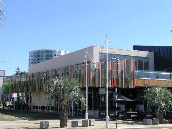 2835516_3.jpg