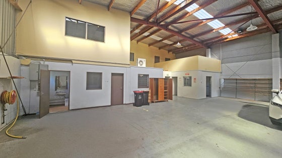 2854179_3.jpg