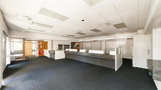 3050650_3.jpg