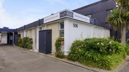 3051022_1.jpg
