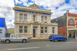 3053002_1.jpg