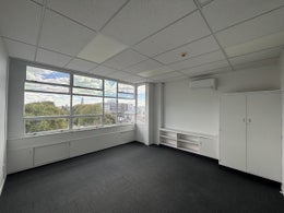 3053042_1.jpg