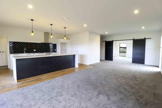 3080147_2.jpg