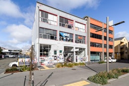 3258436_1.jpg