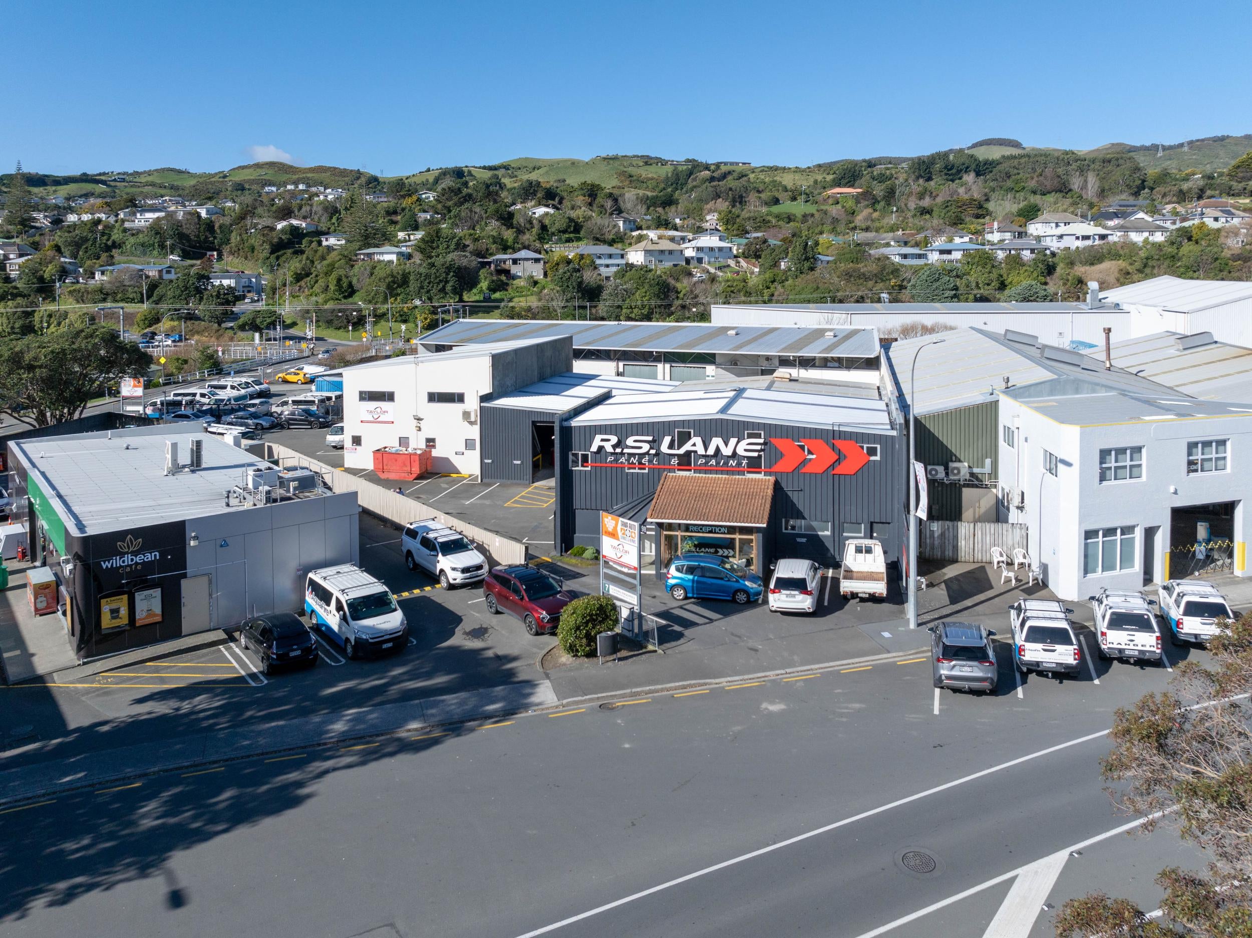 Photo 14 of 98 Main Road, Tawa, Wellington