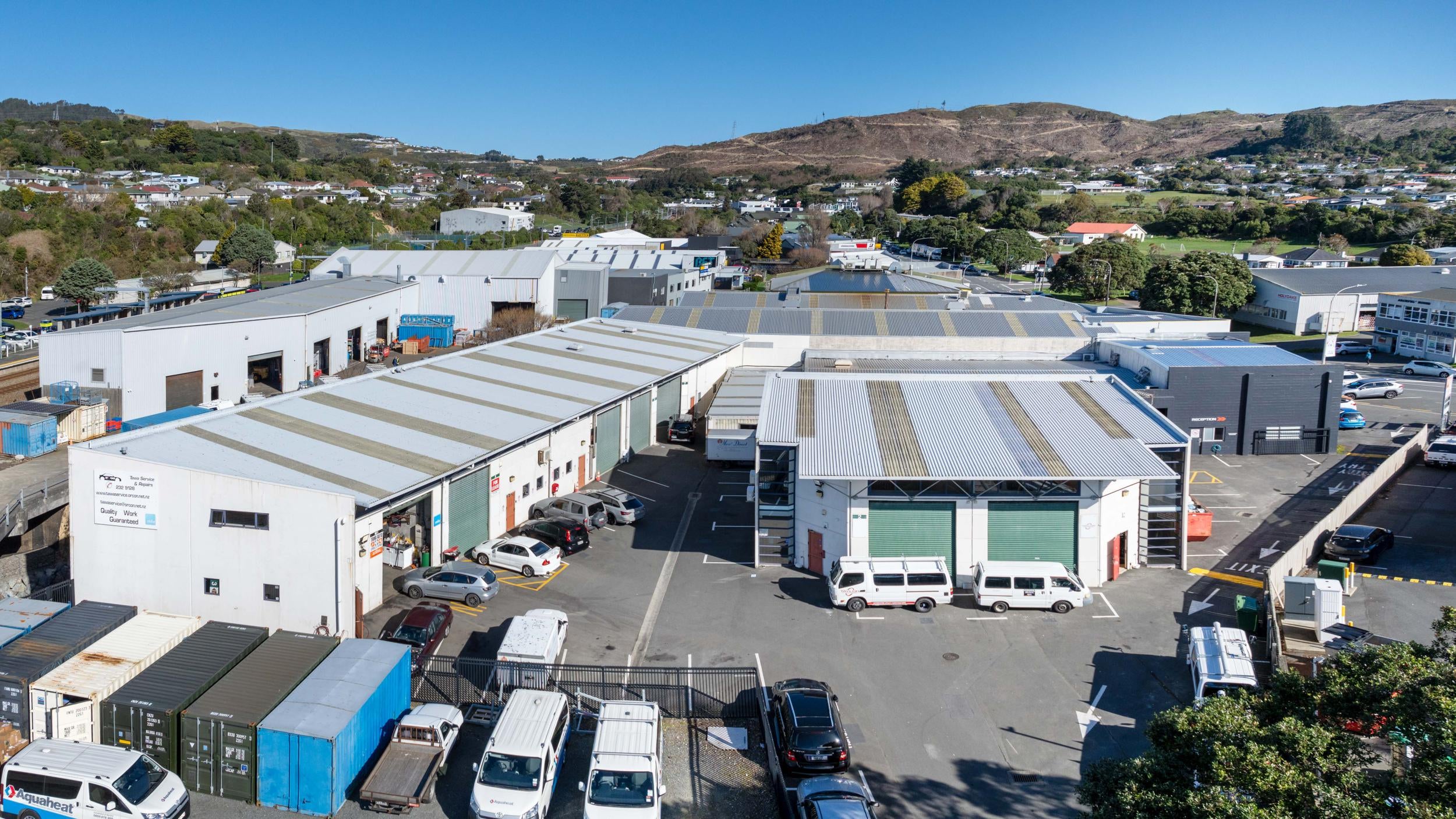 Photo 5 of 98 Main Road, Tawa, Wellington