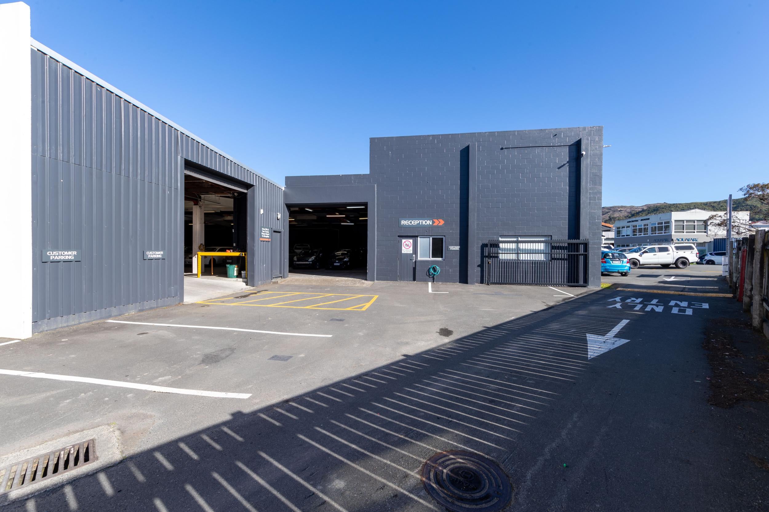 Photo 7 of 98 Main Road, Tawa, Wellington