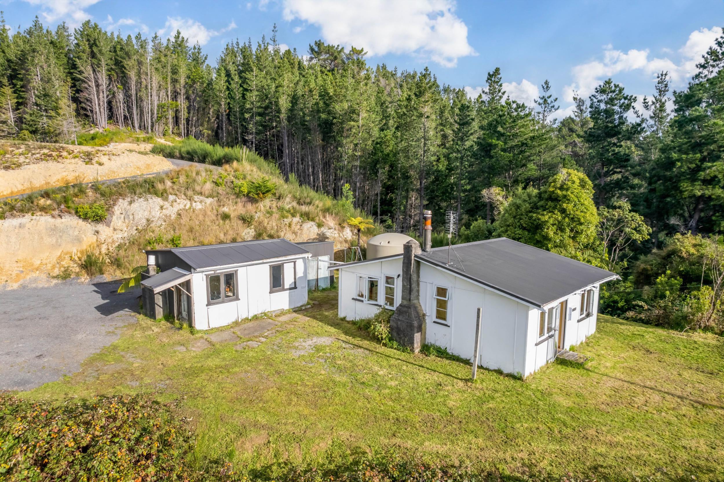 Photo 1 of 1220 State Highway 2, Kaitoke, Upper Hutt