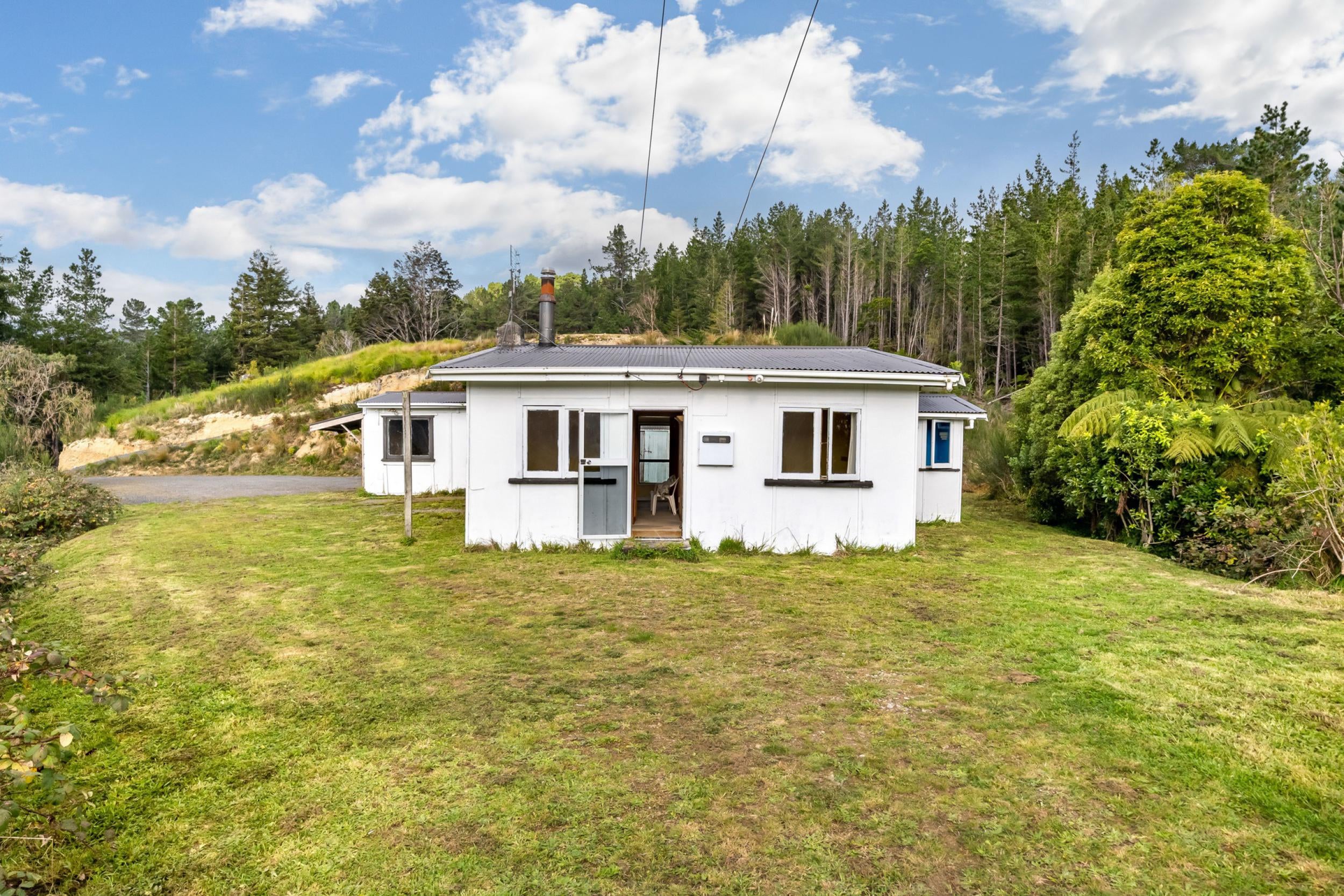Photo 3 of 1220 State Highway 2, Kaitoke, Upper Hutt