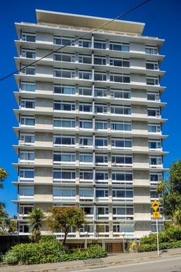 3300503_1.jpg