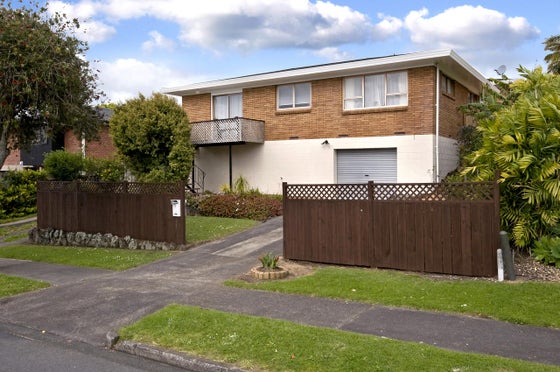 Residential Auction: 1/28 Price Regent Drive, Half Moon Bay, Manukau ...