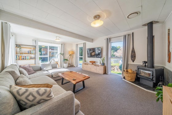 Residential Offers/Enquiries Over NZ$770,000: 38 Postgate Drive, Whitby ...