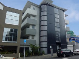 351104_1.jpg