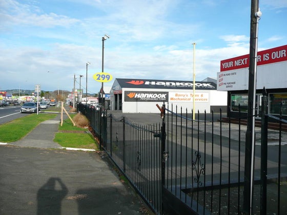 381664_3.jpg