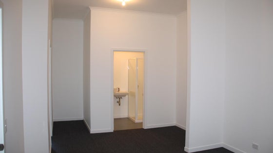 4000984_3.jpg