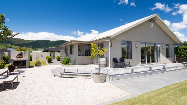 Residential Offers/Enquiries Over NZ$1,150,000: 398A Nayland Road ...