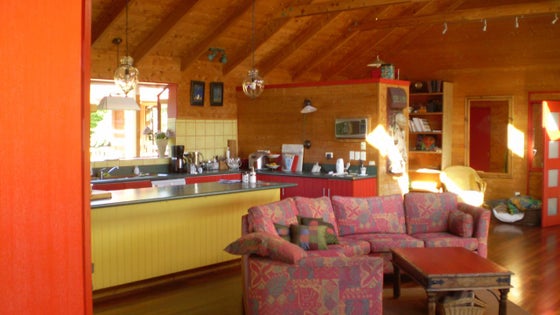 4050979_3.jpg