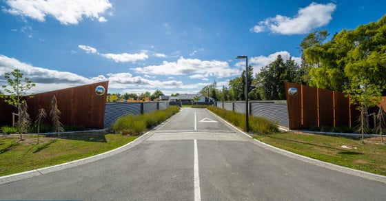 4136489_2.jpg