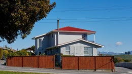 4150158_1.jpg