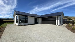 4600282_1.jpg