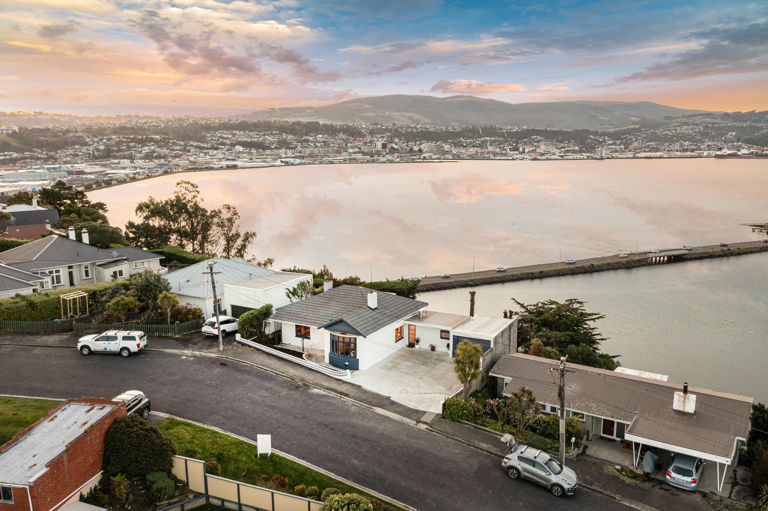 Photo 34 of 93 Moana Crescent, Musselburgh, Dunedin