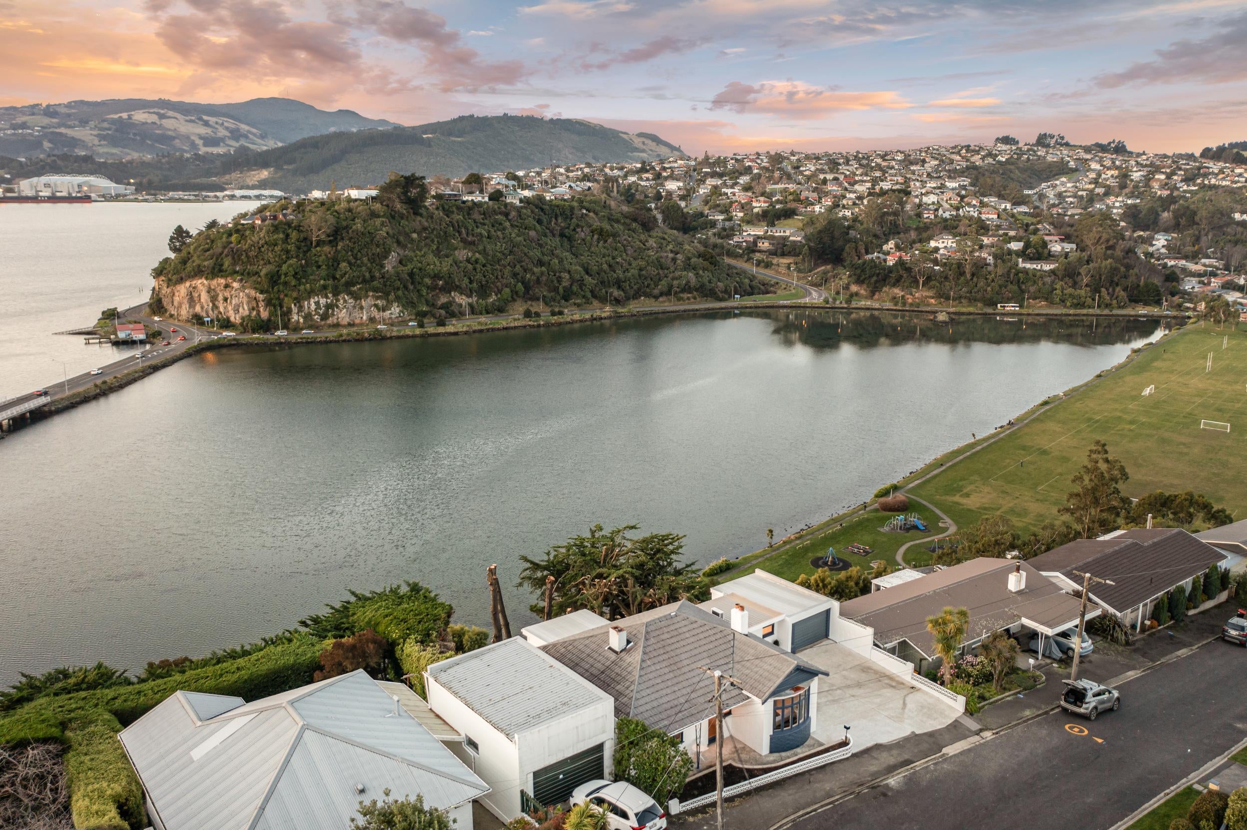 Photo 37 of 93 Moana Crescent, Musselburgh, Dunedin